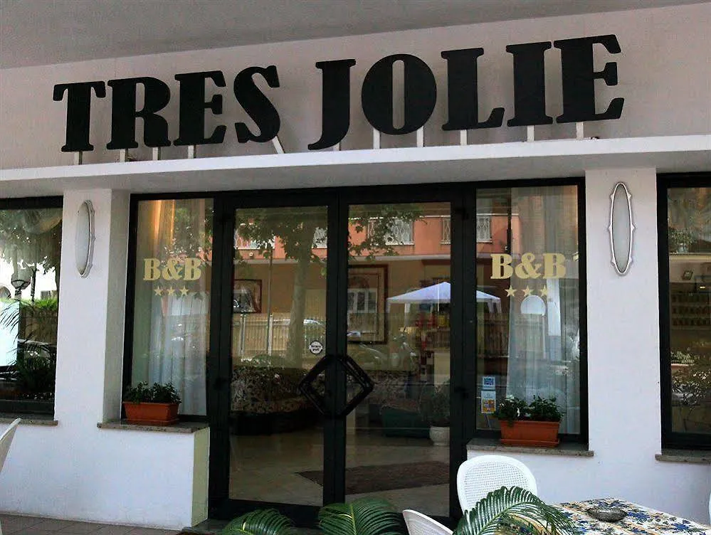B&B Tres Jolie Cattolica Italy