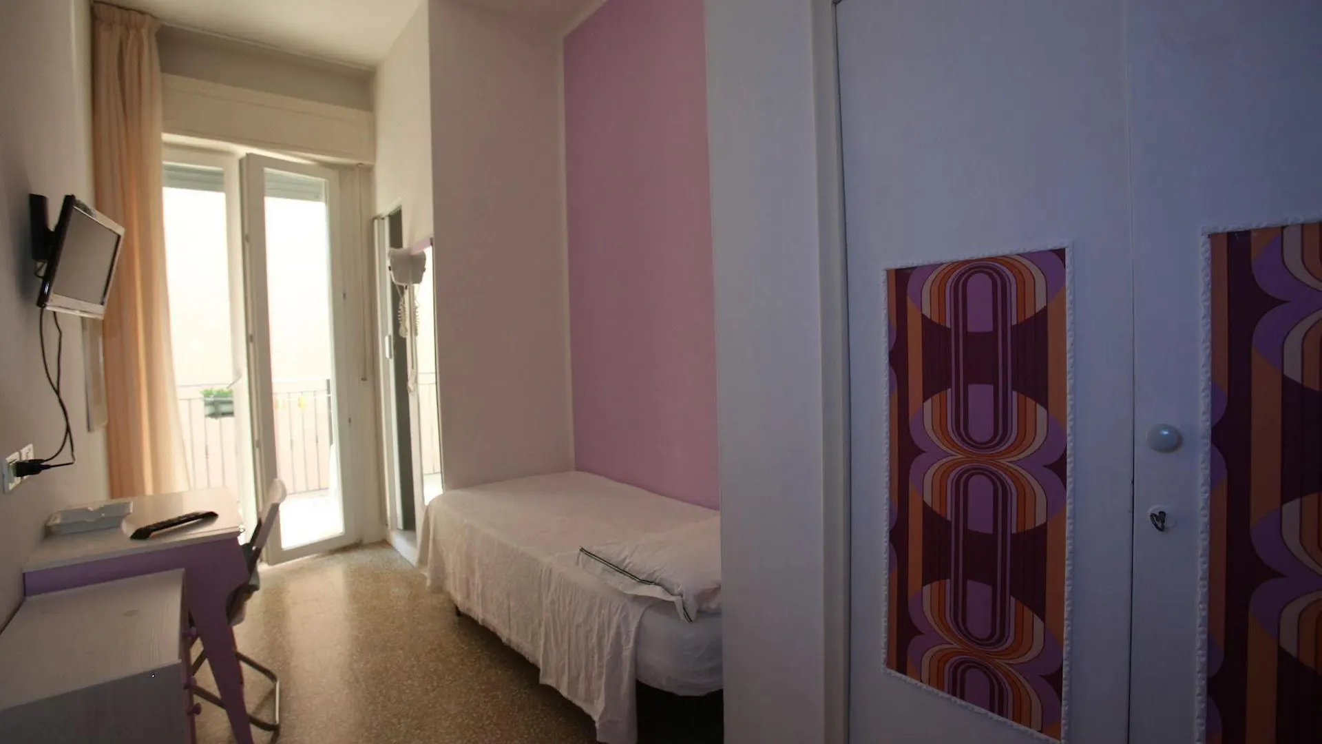 B&B Tres Jolie Cattolica 3*,