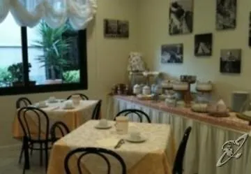 B&B Tres Jolie Cattolica 3*,