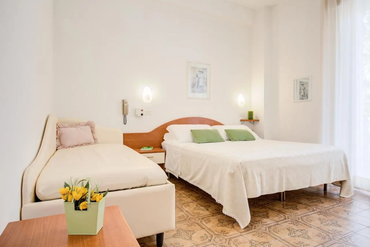 *** Hotel B&B Tres Jolie Cattolica Italy