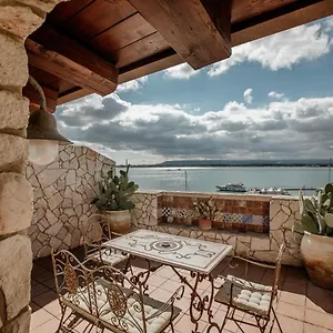 Palazzo Giunta - Porta Marina Ortigia Bed & Breakfast Syracuse