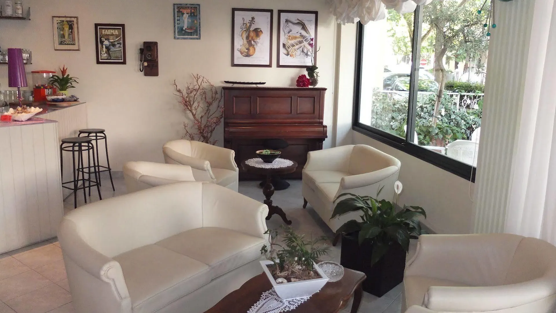 Hotell B&B Tres Jolie Cattolica